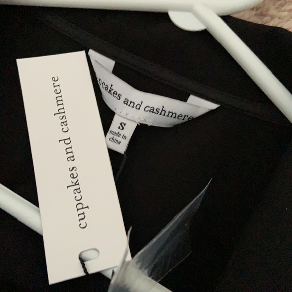 Cupcakes and Cashmere jumpsuit - Picture 10 of 11